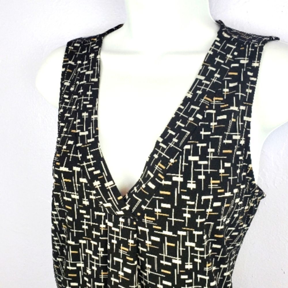 WHITE HOUSE BLACK MARKET Top